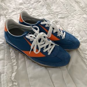 Brooks vintage style shoes!!